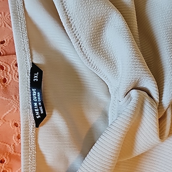 STUNNING FULL CIRCLE TRENDS/SHEIN 3X - BULK TOPS - Picture 3 of 12